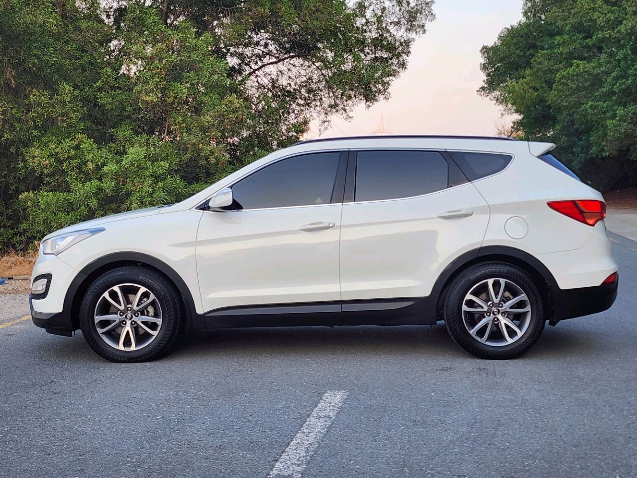 Hyundai Santa Fe - Image 2