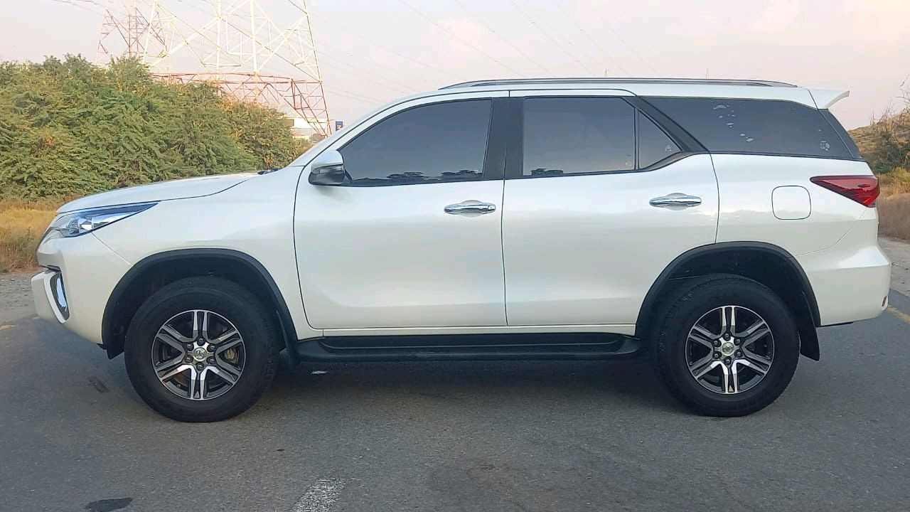 Toyota Fortuner - Image 12