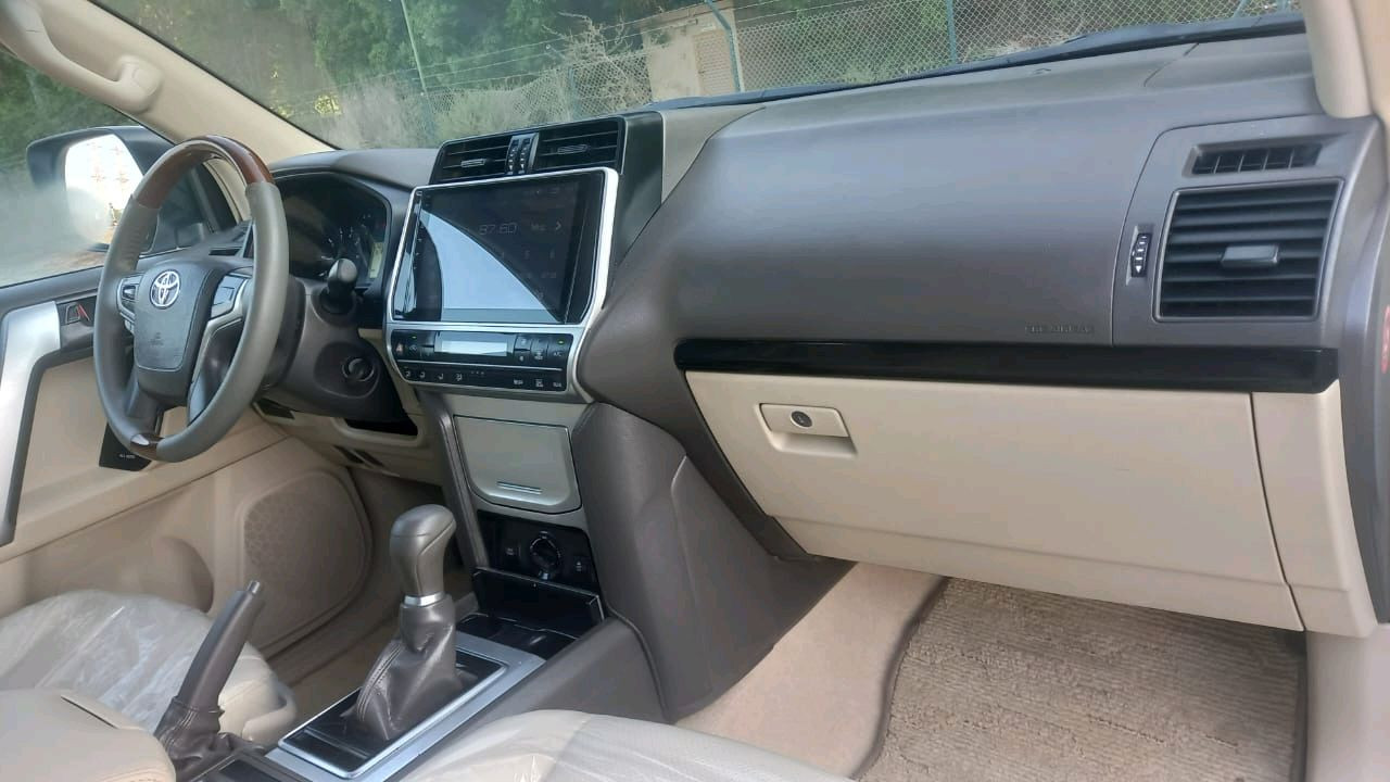 Toyota Prado - Image 9