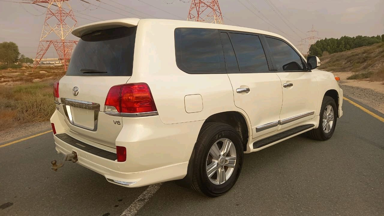 Toyota Land Cruiser - Image 3