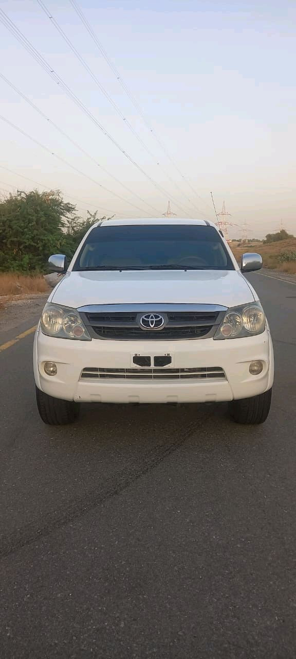 Toyota Fortuner - Image 10