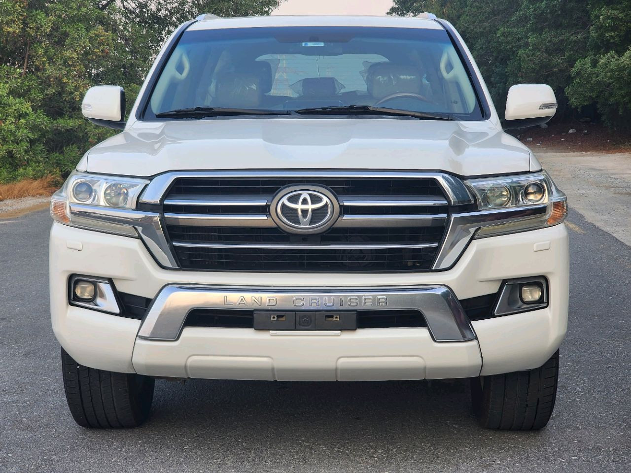 Toyota Land Cruiser - Image 11