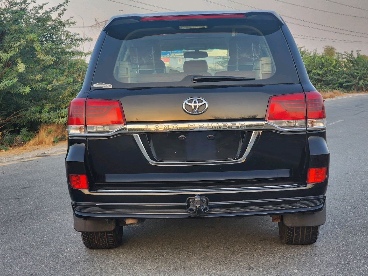 Toyota Land Cruiser - Image 8