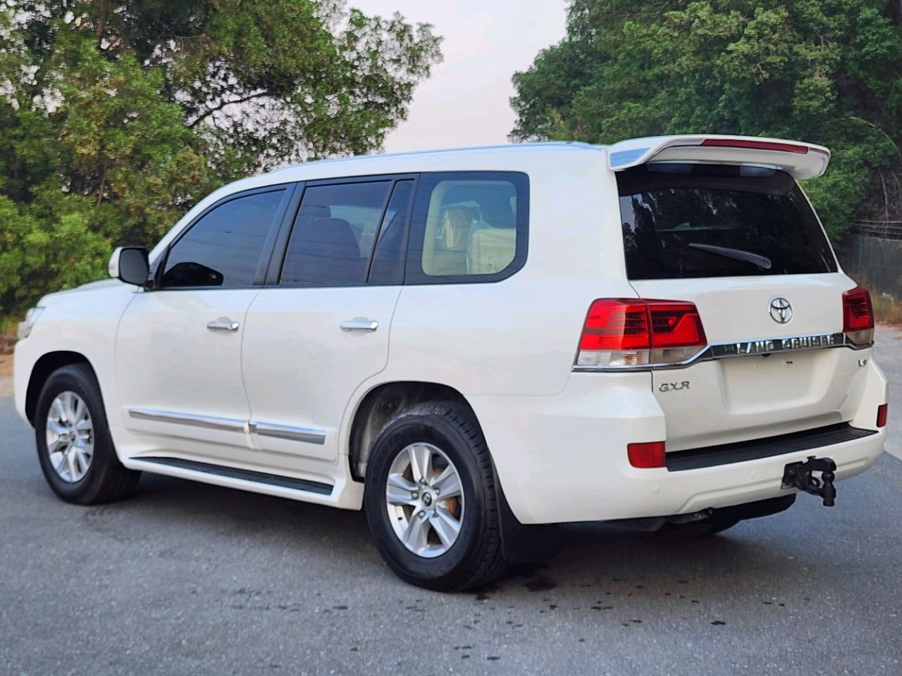 Toyota Land Cruiser - Image 7