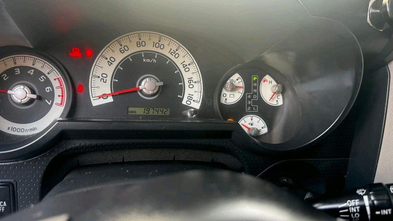 Toyota FJ Cruiser - Image 9