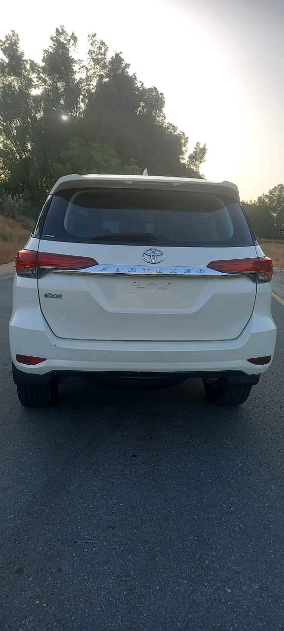 Toyota Fortuner - Image 4