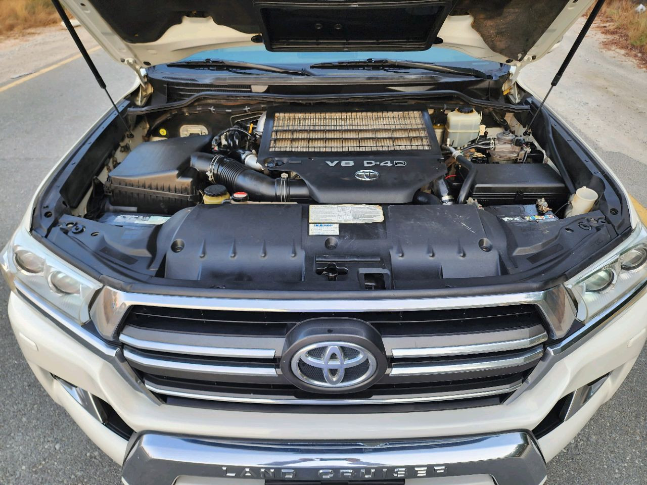 Toyota Land Cruiser - Image 8