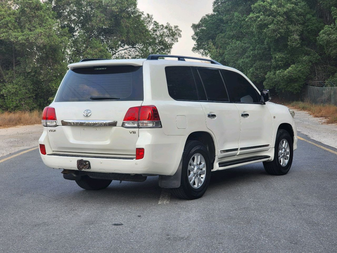 Toyota Land Cruiser - Image 12