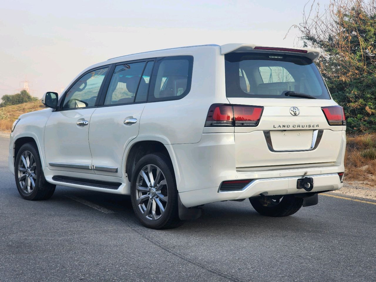 Toyota Land Cruiser - Image 6