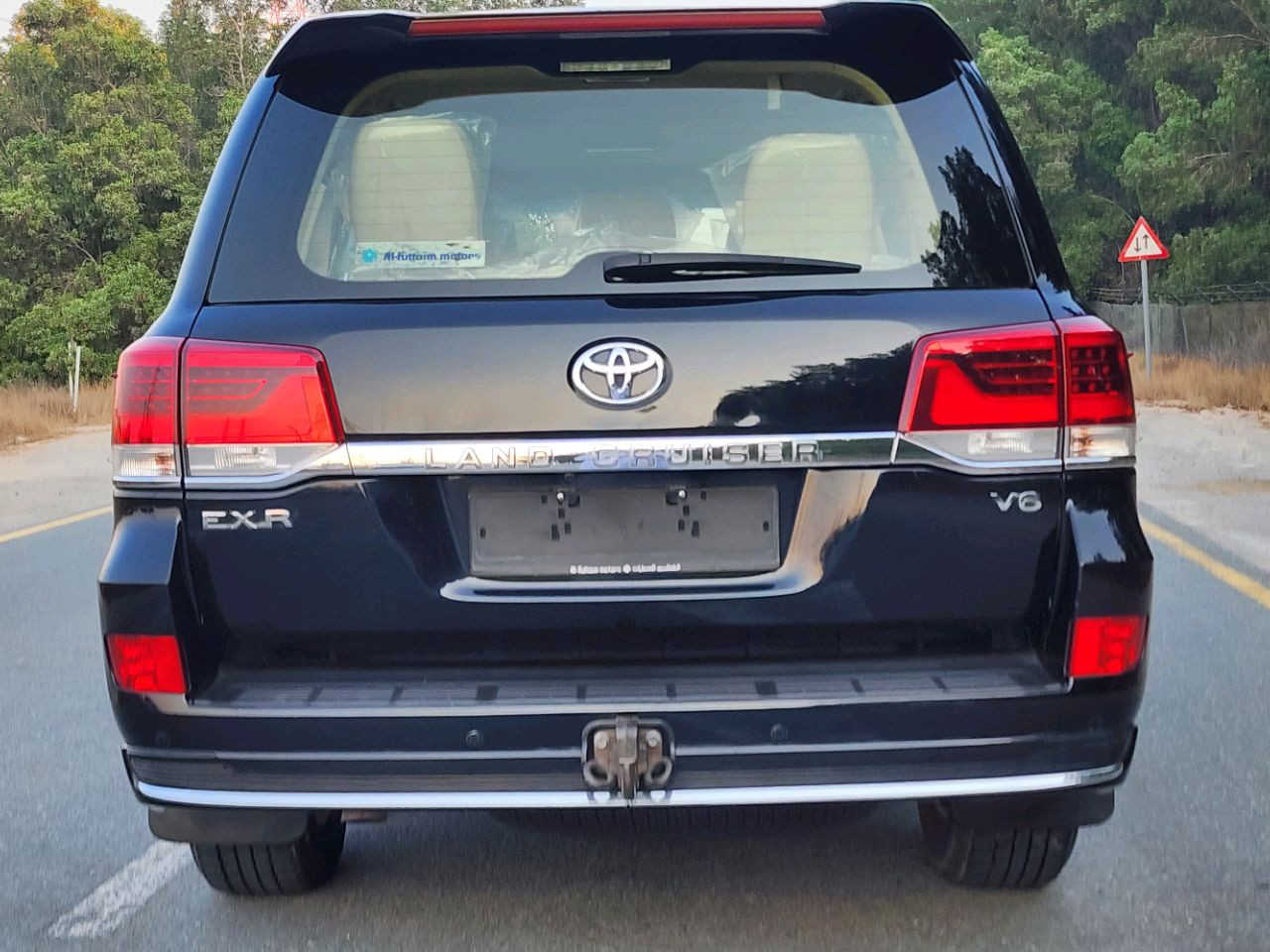 Toyota Land Cruiser - Image 3