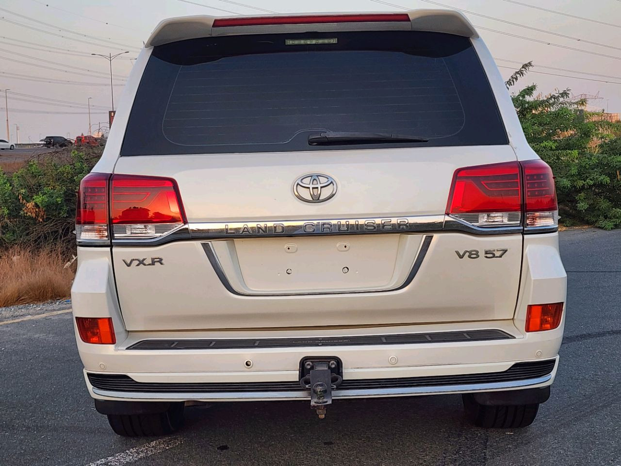 Toyota Land Cruiser - Image 9