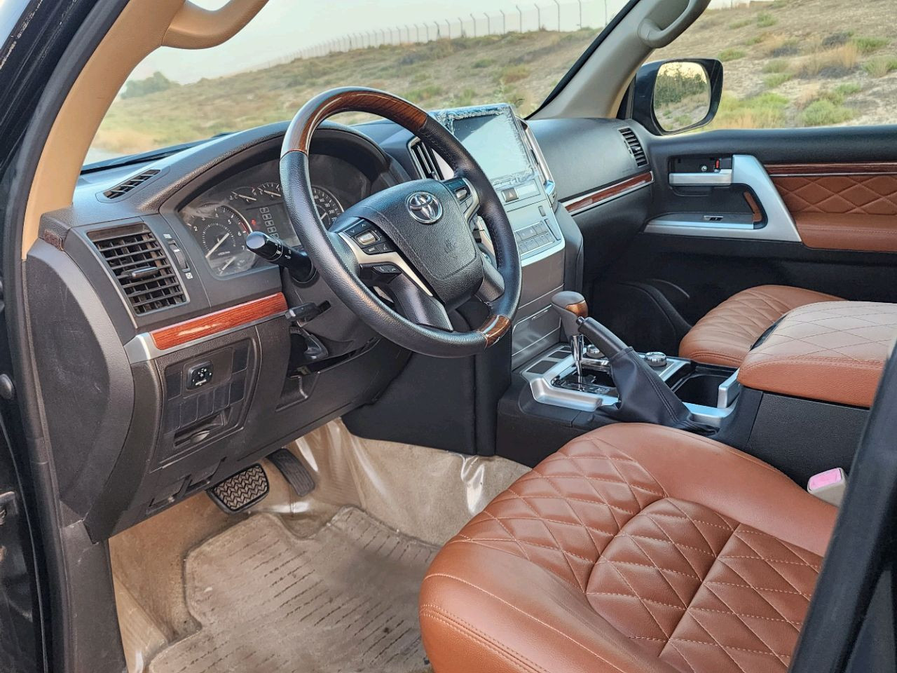 Toyota Land Cruiser - Image 4