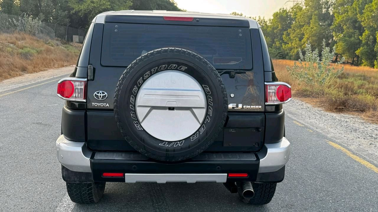 Toyota FJ Cruiser - Image 4
