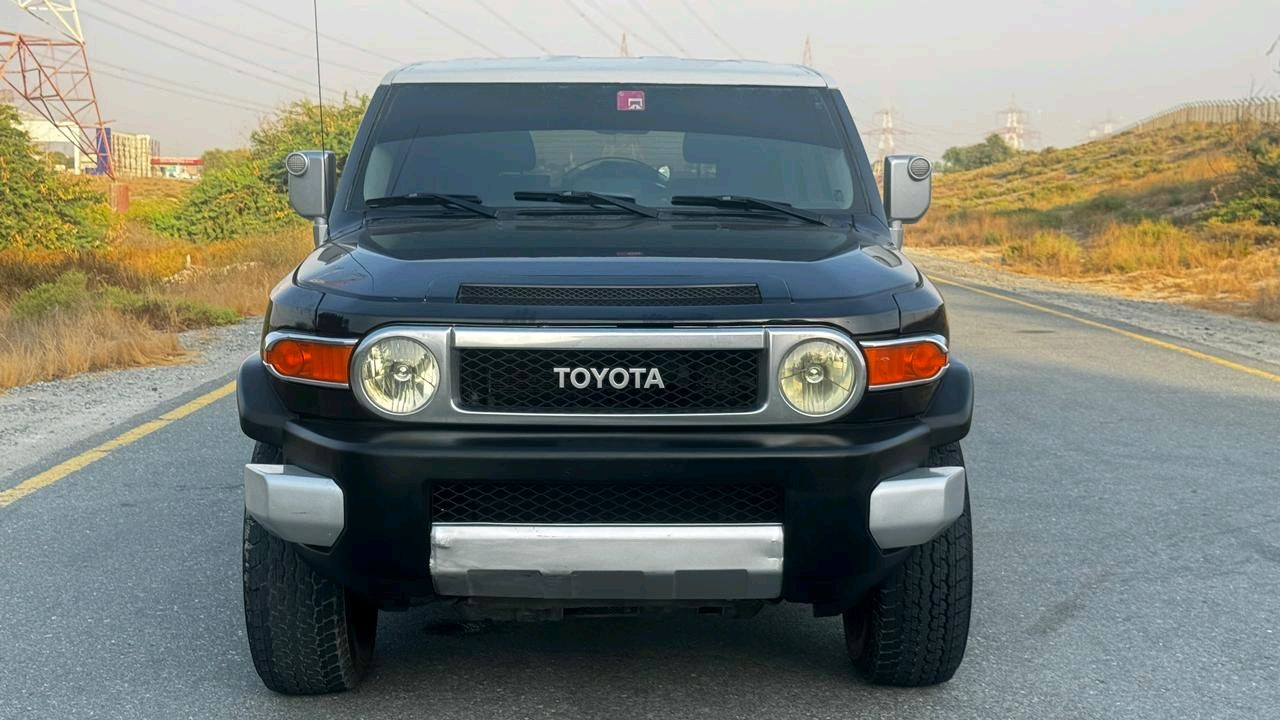 Toyota FJ Cruiser - Image 11