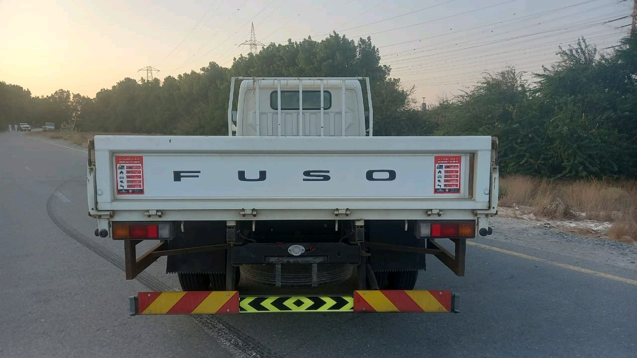 Mitsubishi Canter - Image 3