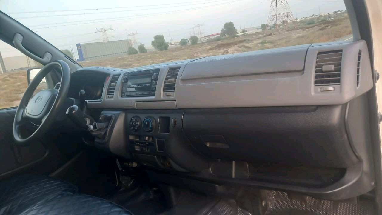 Toyota Hiace - Image 5