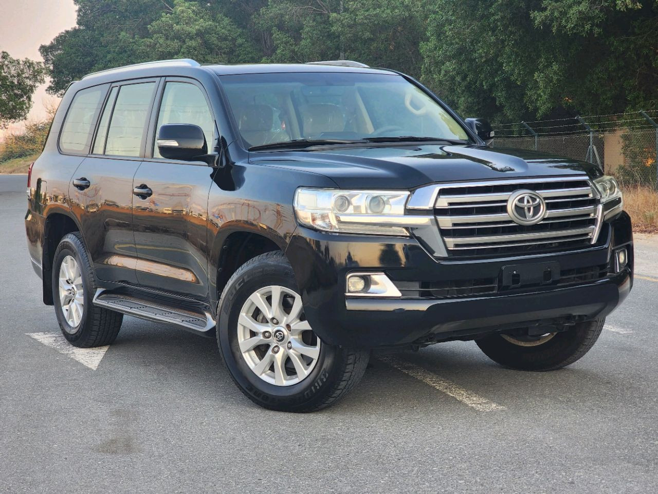 Toyota Land Cruiser - Image 12