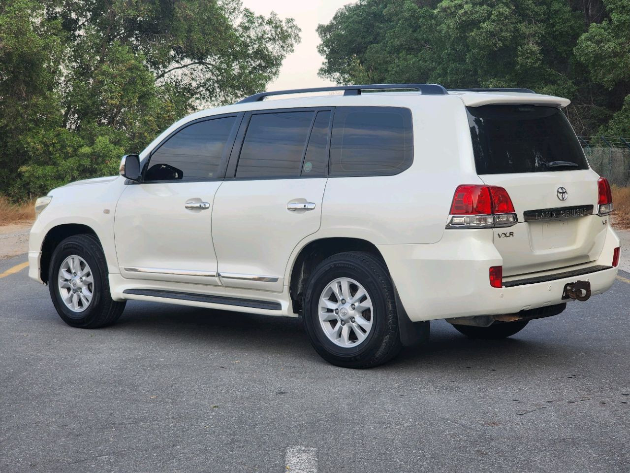 Toyota Land Cruiser - Image 4