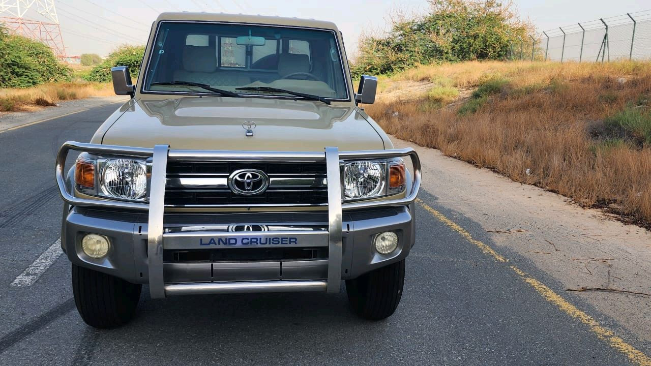 Toyota Land Cruiser - Image 2