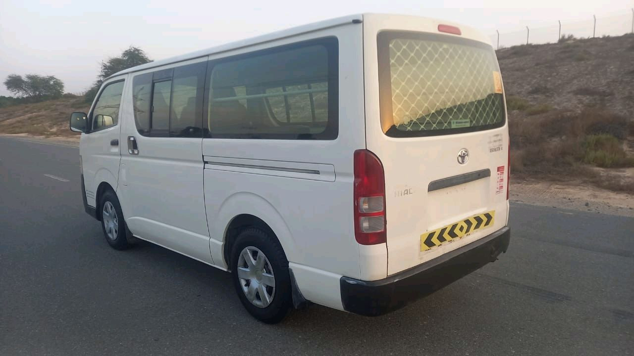 Toyota Hiace - Image 8