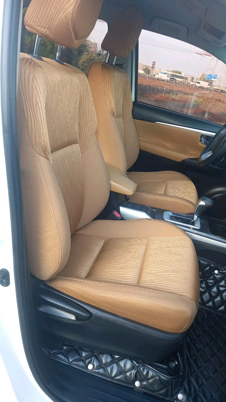 Toyota Fortuner - Image 9