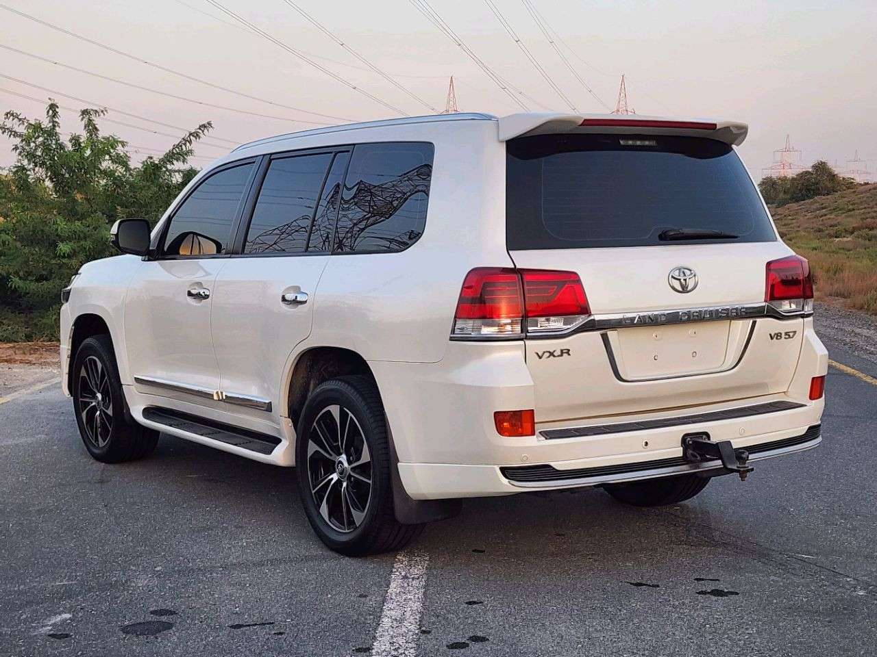 Toyota Land Cruiser - Image 11