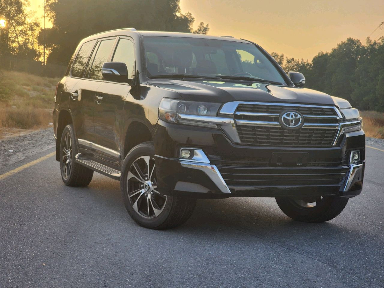 Toyota Land Cruiser - Image 5