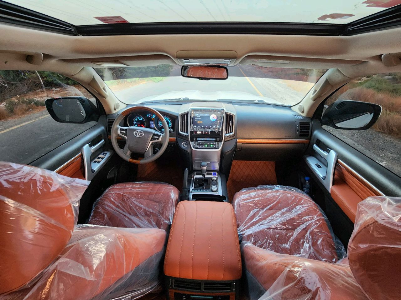 Toyota Land Cruiser - Image 10