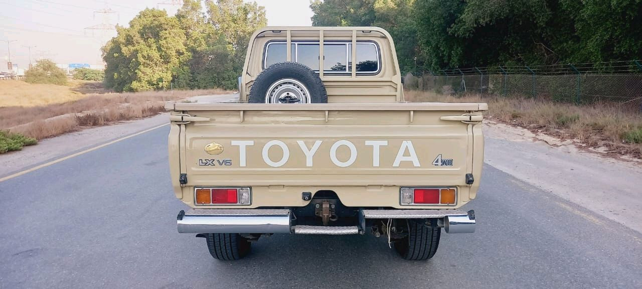 Toyota Land Cruiser - Image 2