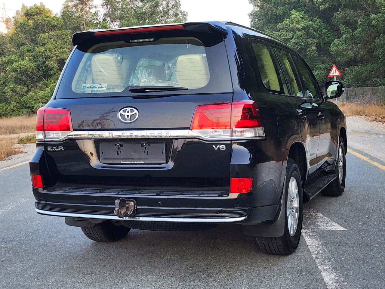 Toyota Land Cruiser - Image 5