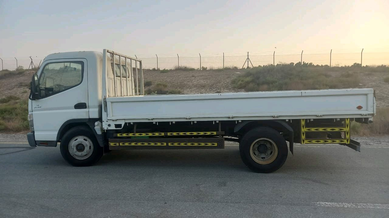 Mitsubishi Canter - Image 4