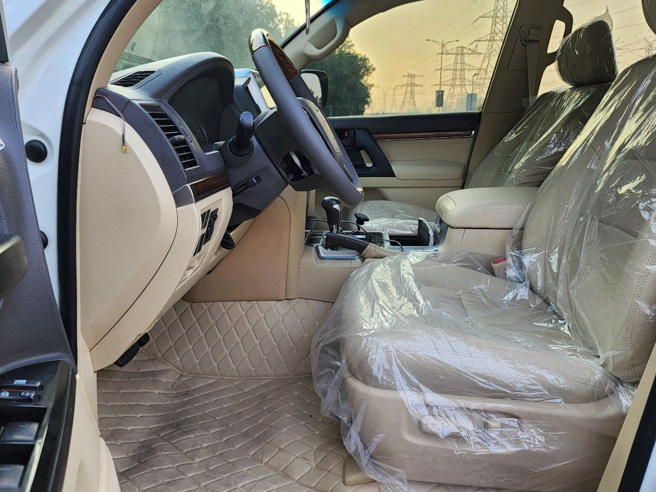 Toyota Land Cruiser - Image 6