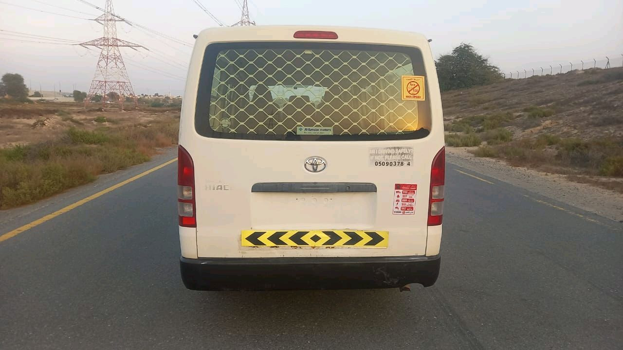 Toyota Hiace - Image 9