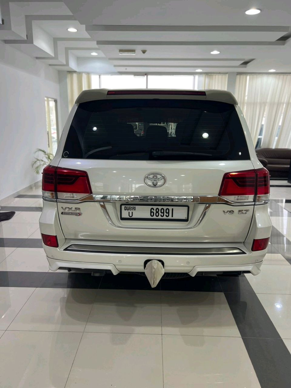 Toyota Land Cruiser - Image 4