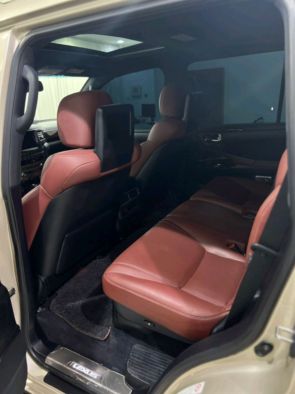 Lexus LX-Series - Image 14
