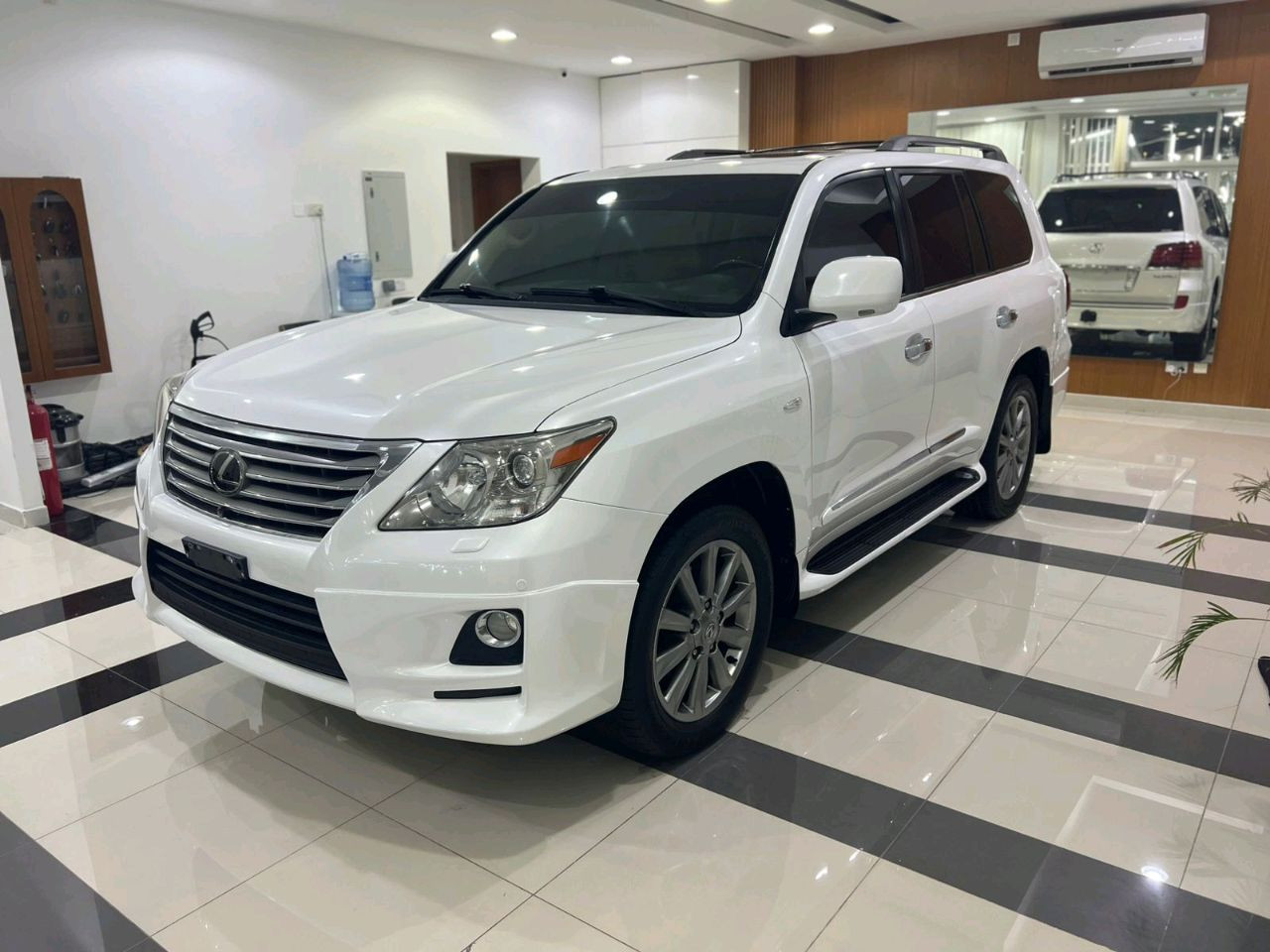 Lexus LX-Series - Image 7