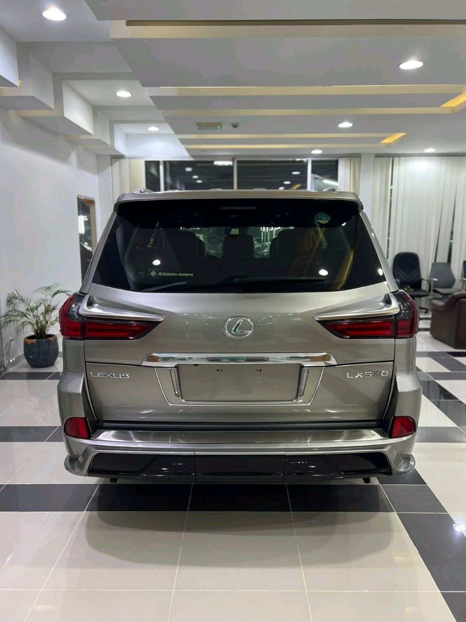 Lexus LX-Series - Image 5