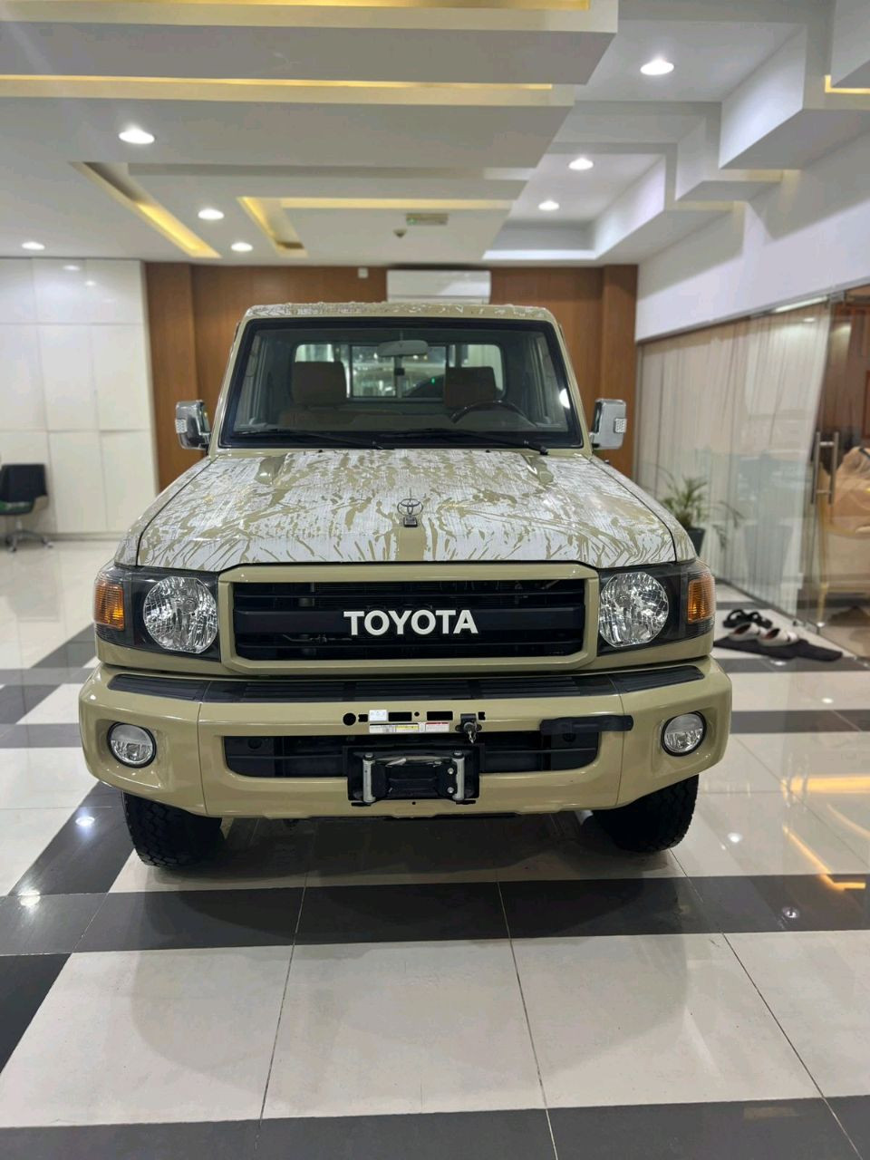 Toyota Land Cruiser - Image 3