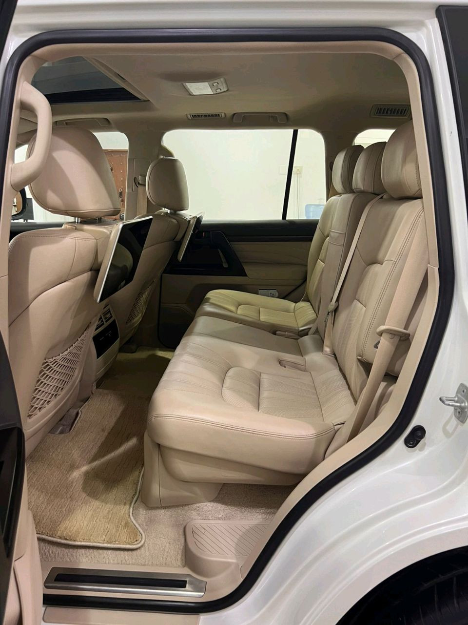 Toyota Land Cruiser - Image 3