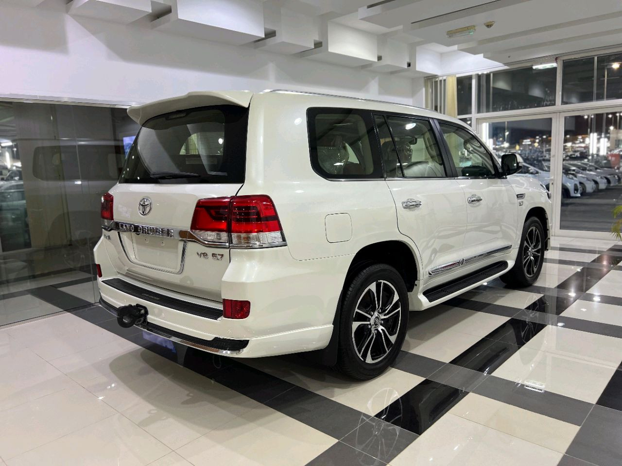 Toyota Land Cruiser - Image 11
