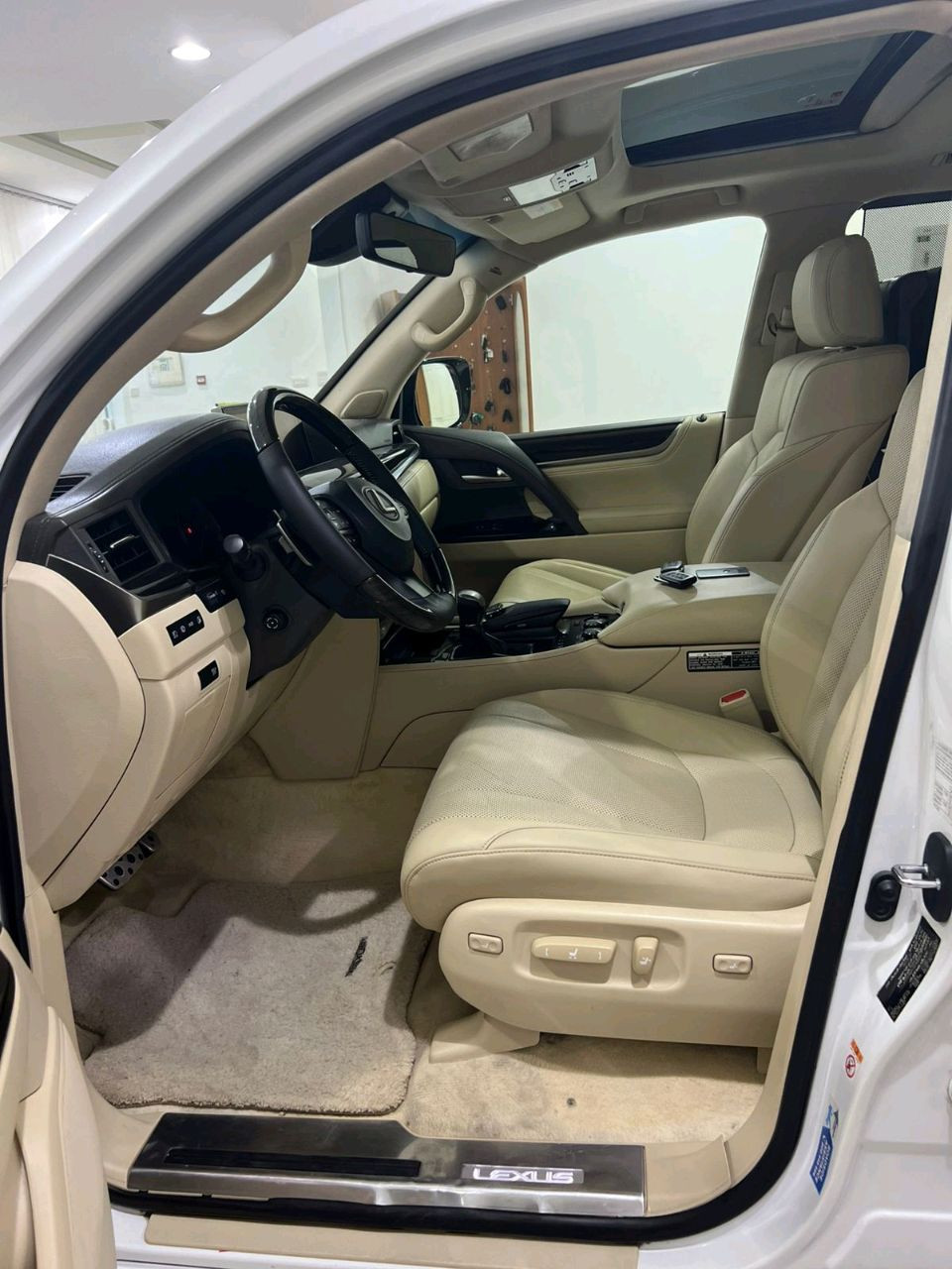 Lexus LX-Series - Image 15