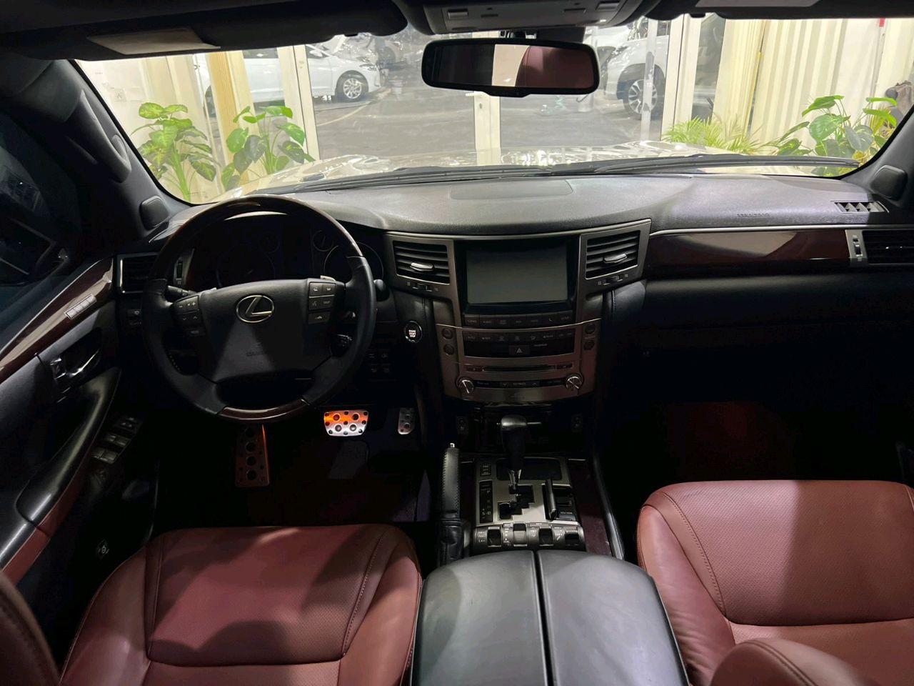 Lexus LX-Series - Image 8