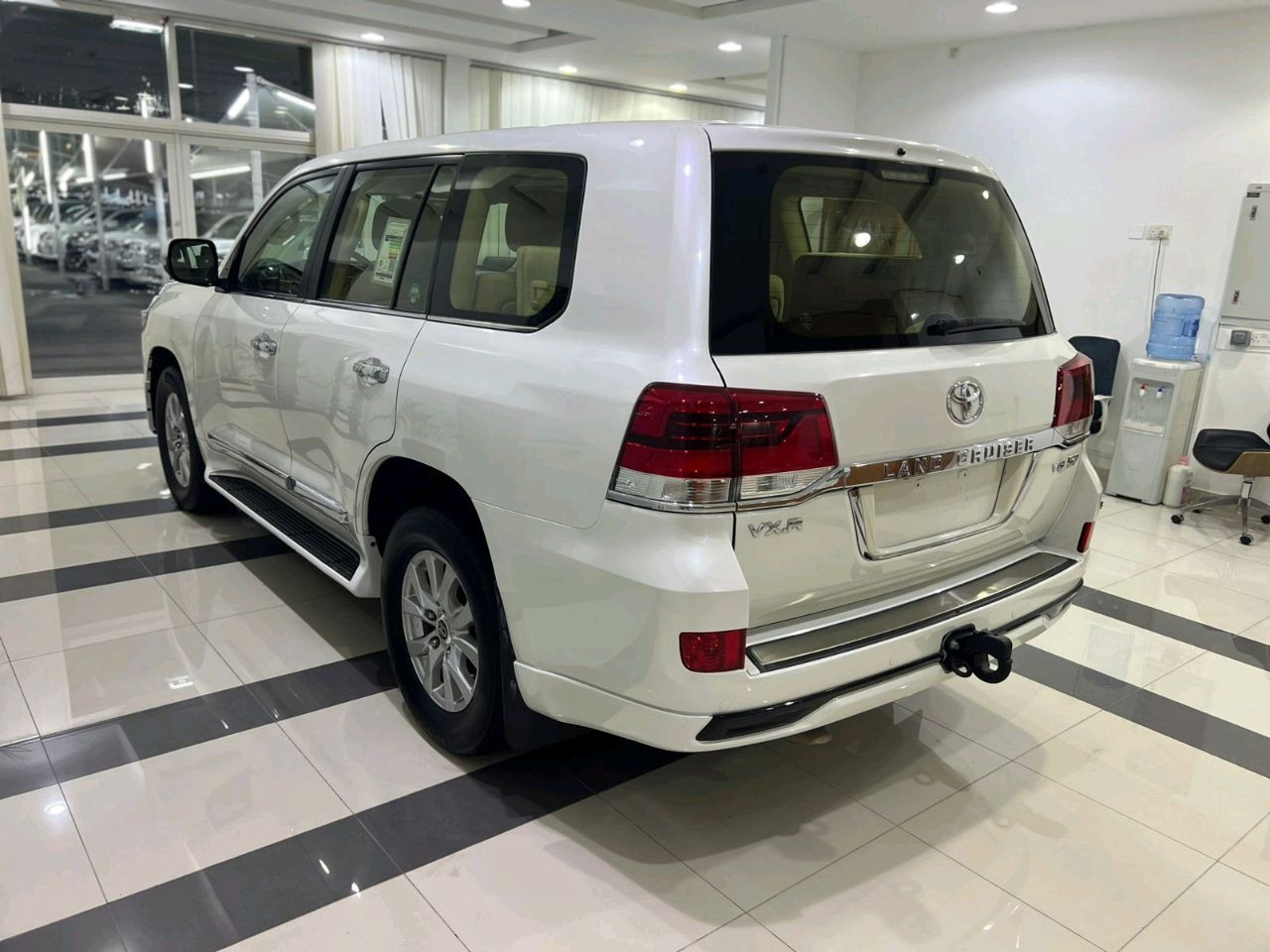 Toyota Land Cruiser - Image 4
