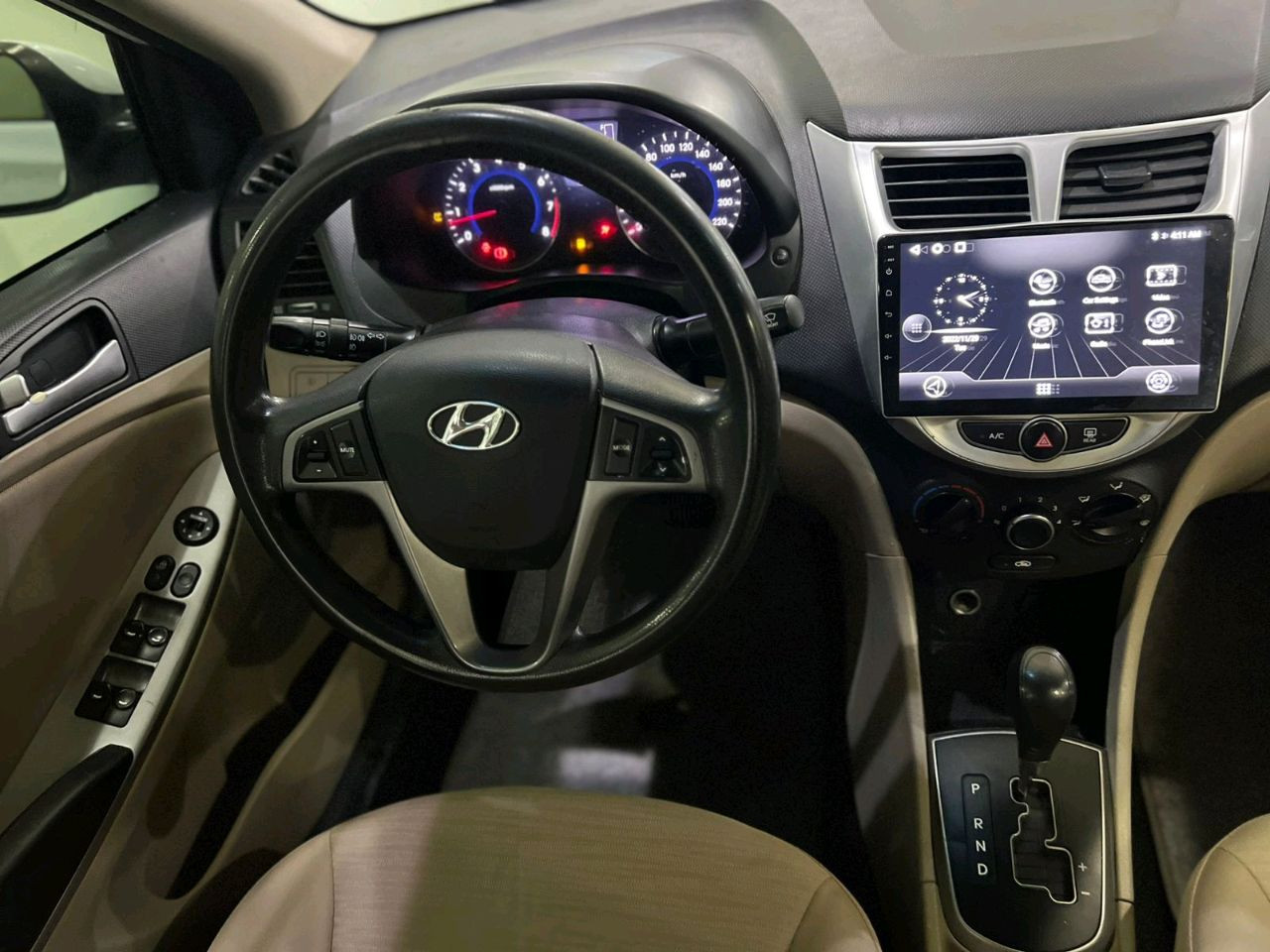 Hyundai Accent - Image 7