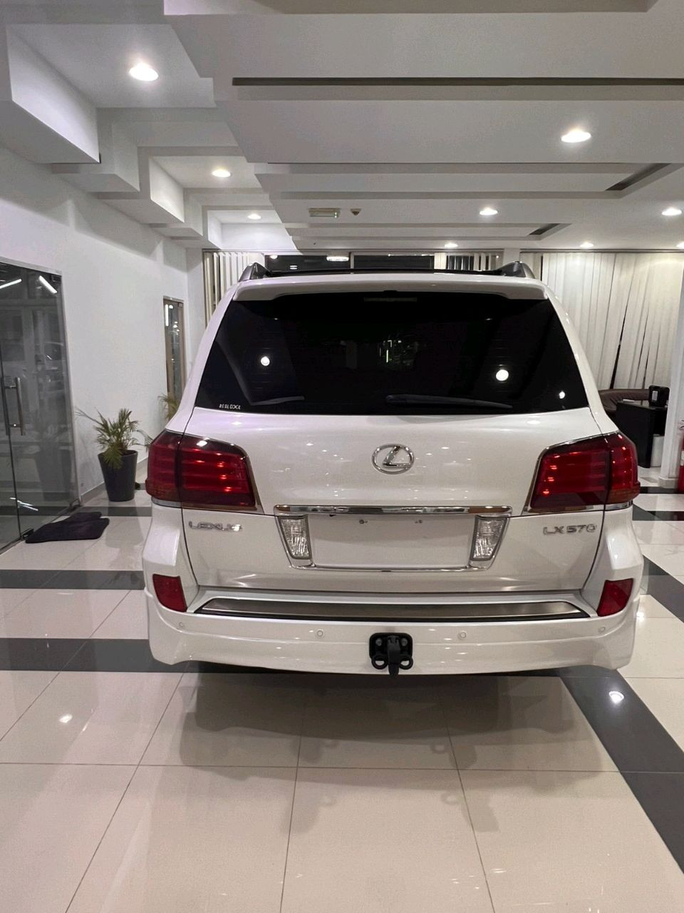 Lexus LX-Series - Image 9
