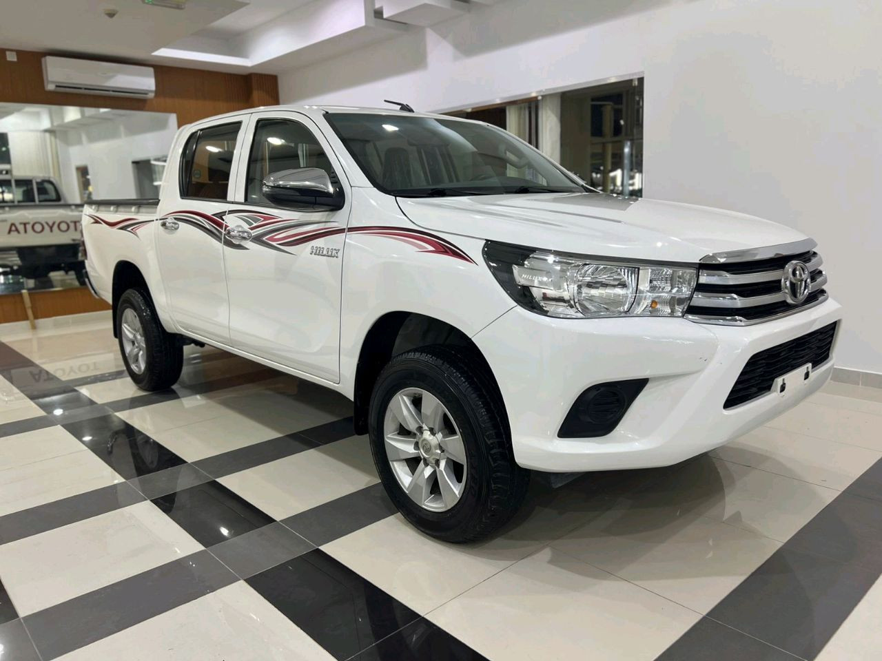 Toyota Hilux - Image 4