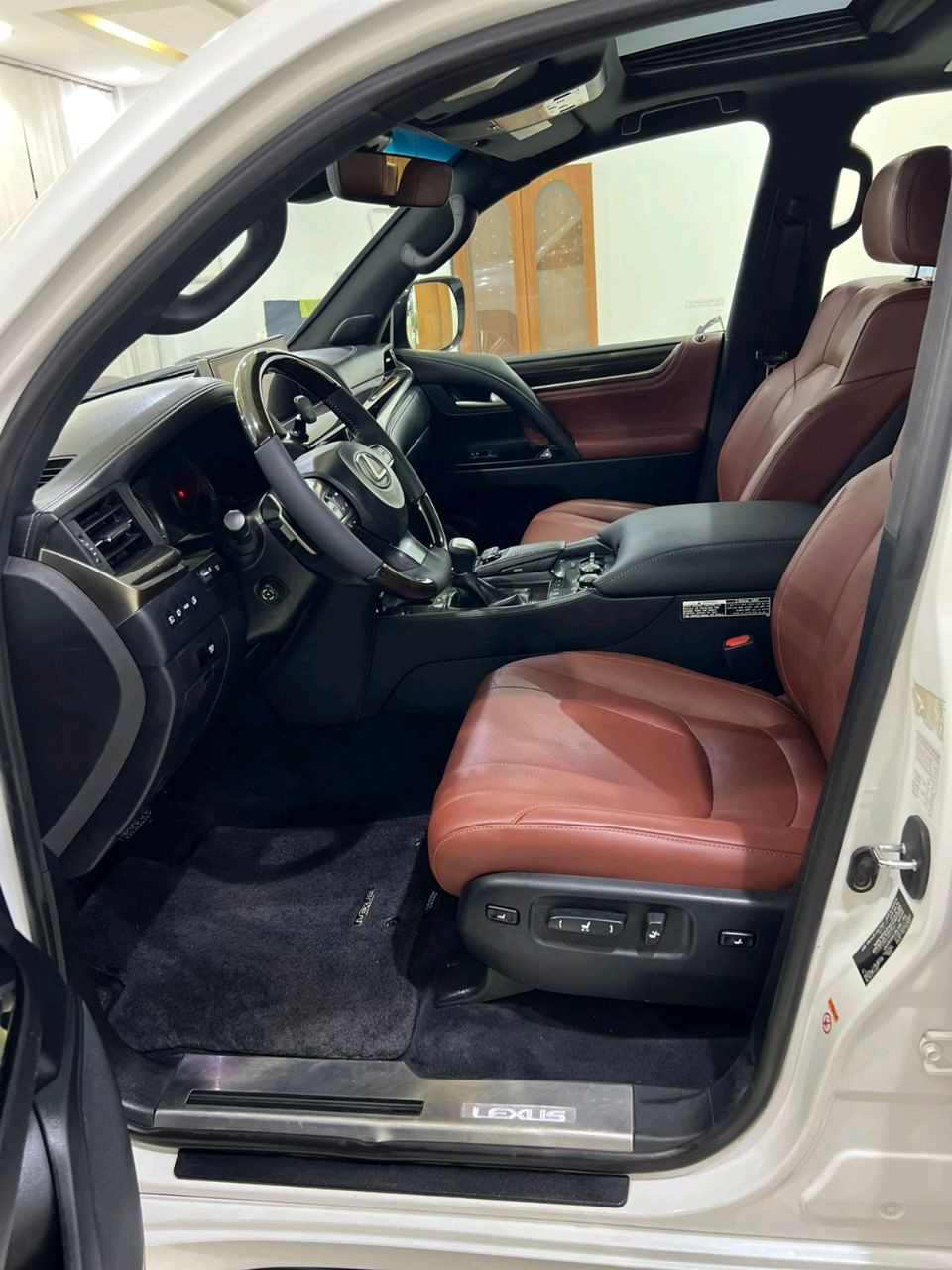 Lexus LX-Series - Image 6