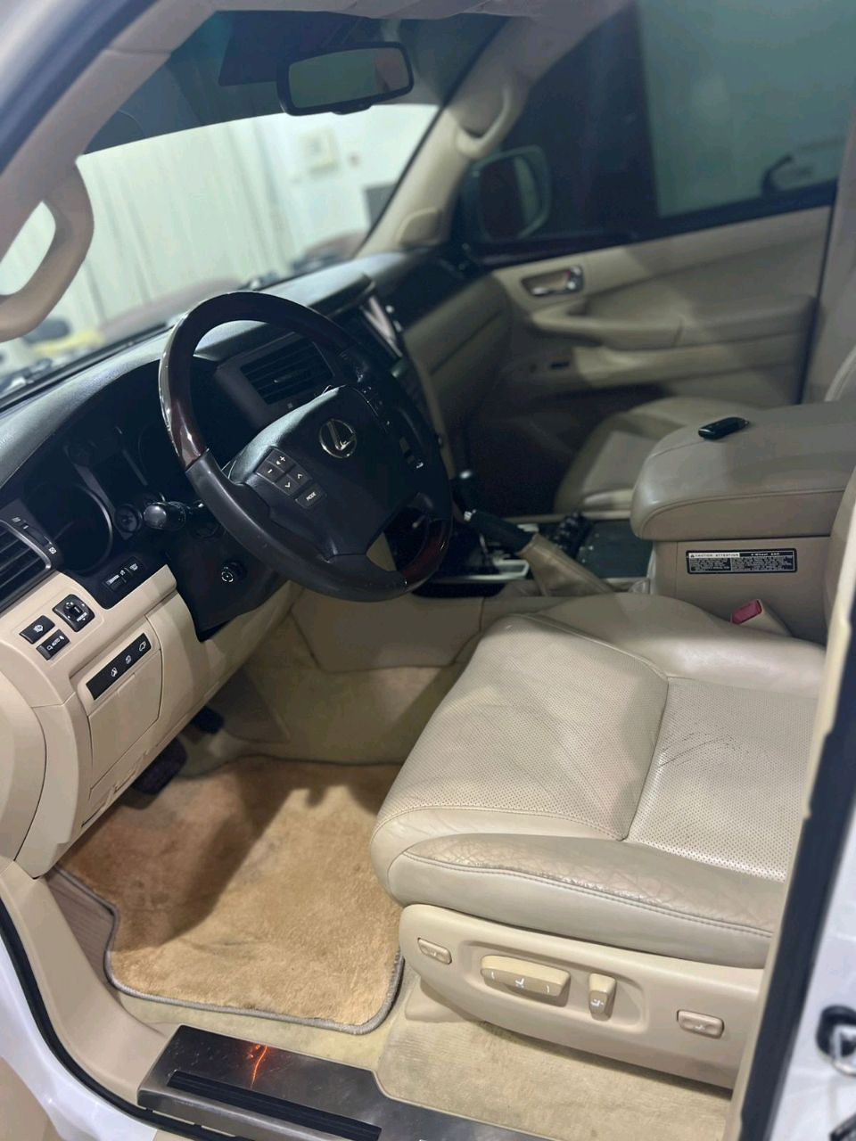 Lexus LX-Series - Image 3