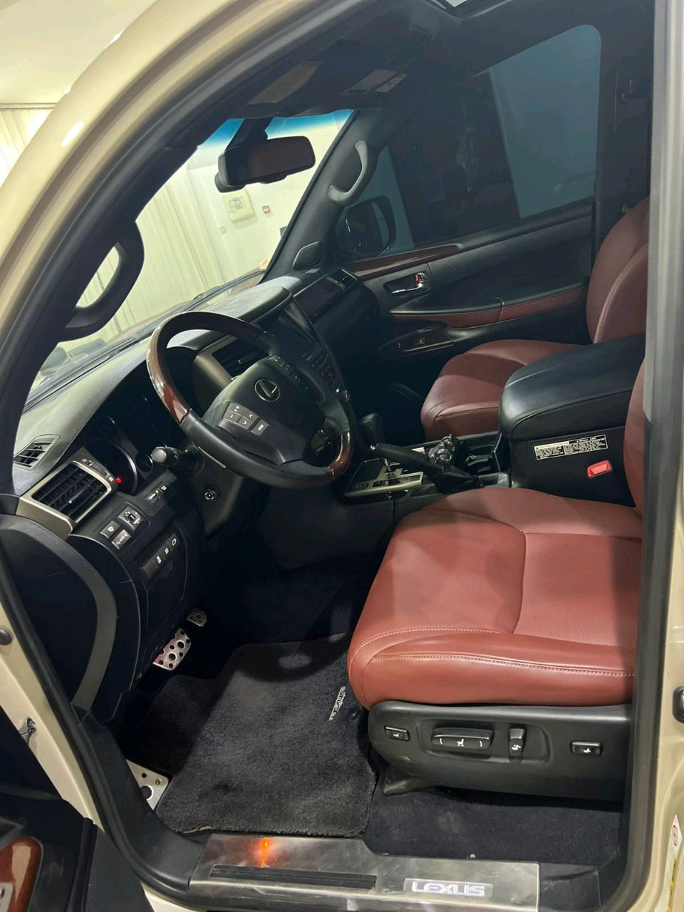 Lexus LX-Series - Image 7