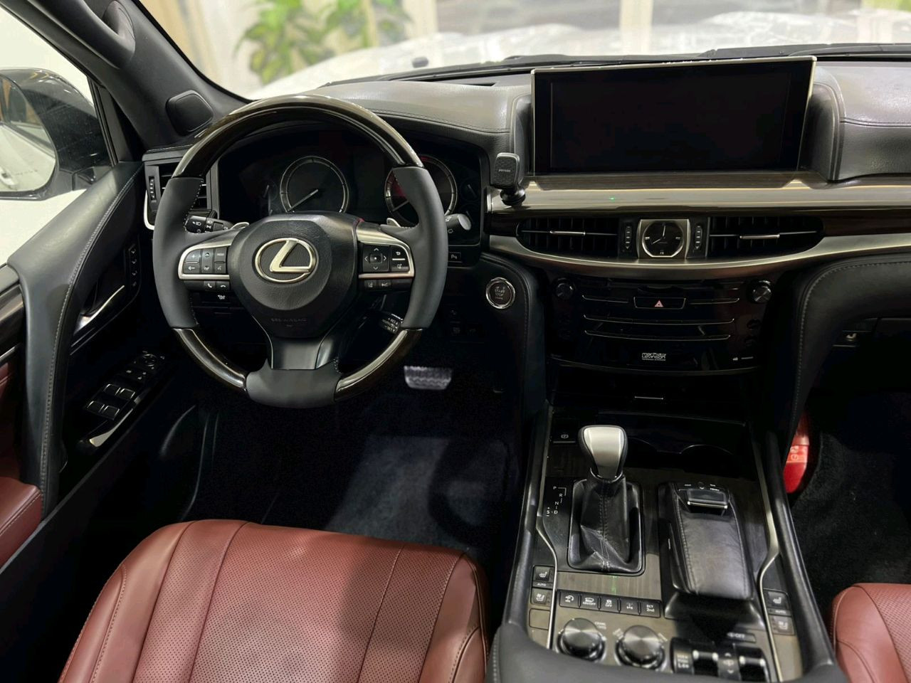 Lexus LX-Series - Image 9